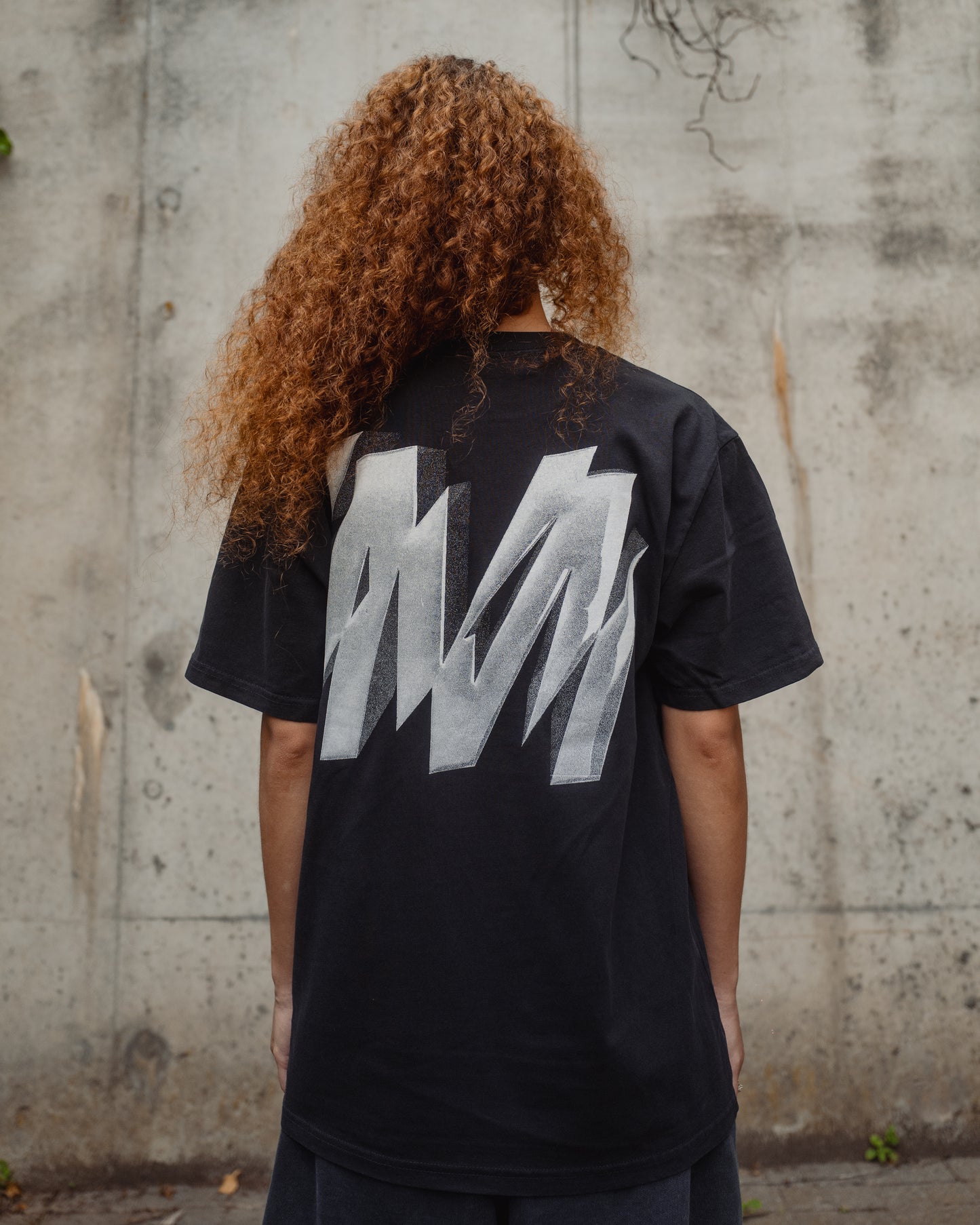 Chrome "M" logo - Vintage Black